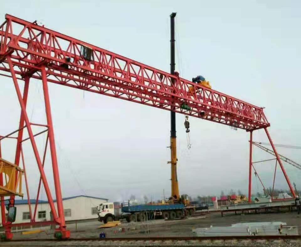 門(mén)式起重機(jī)作業(yè)前的重點(diǎn)檢查工程應(yīng)滿(mǎn)足以下要求