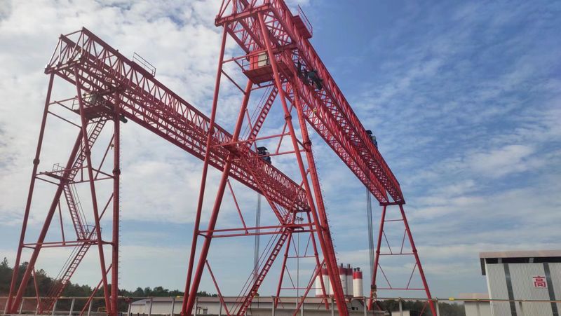 湖南株洲醴婁高速M(fèi)G100/10T-43M-14M龍門(mén)吊MH10T-40M-9M電動(dòng)葫蘆龍門(mén)吊